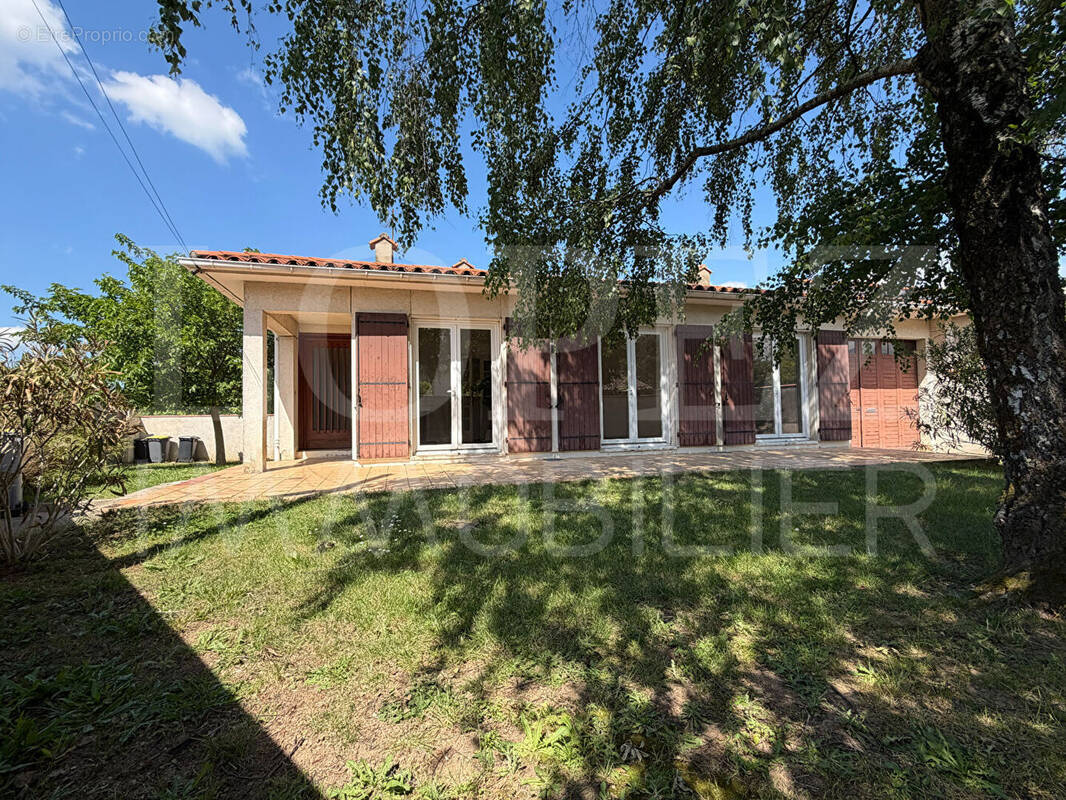 Maison à AUSSILLON