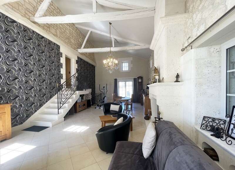 Propriete à vendre 10 pièces proche de ANGOULEME (16) - photo 7