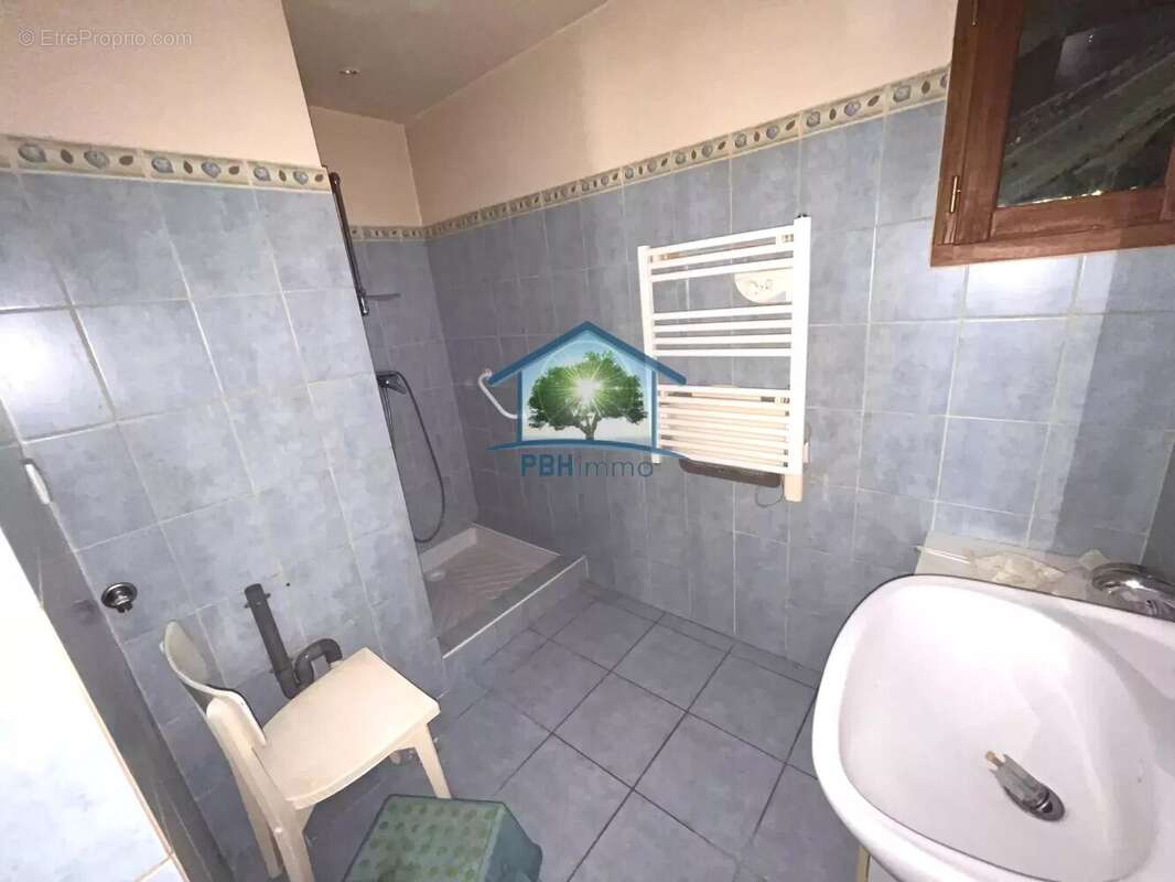 Maison à ASPRES-SUR-BUECH