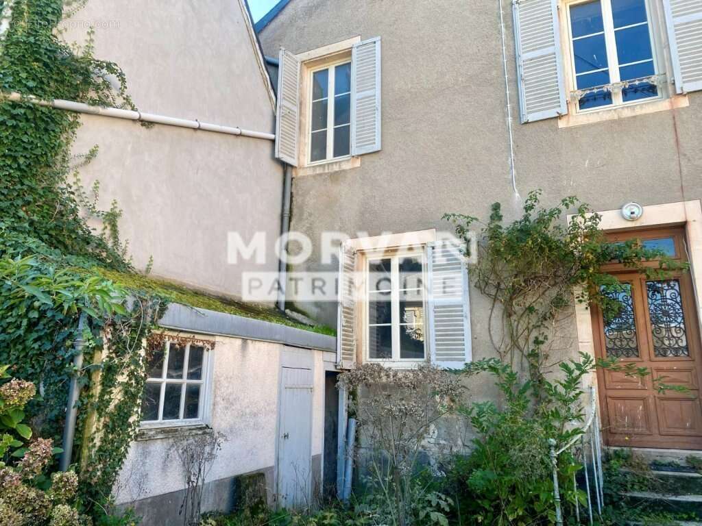 Maison à SAINT-SAULGE