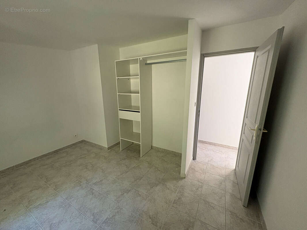 Batisse immobilière de 5 logements T4 avec jardin - idéal investisseur - photo 11