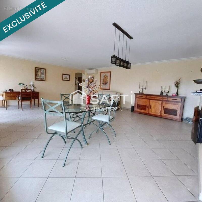 Photo 1 - Appartement à SIX-FOURS-LES-PLAGES