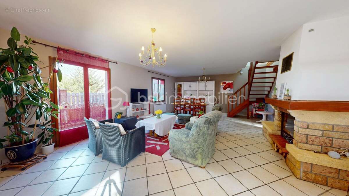 Maison à DAMMARIE-LES-LYS