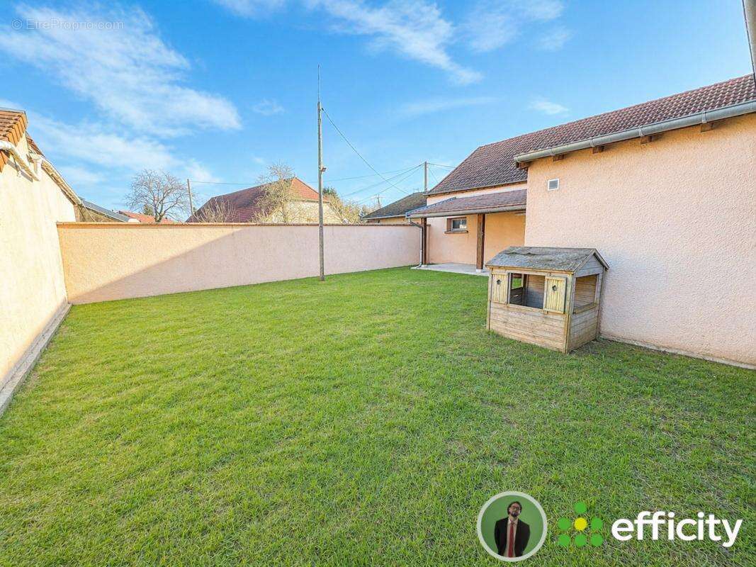 Commerce à ASNANS-BEAUVOISIN