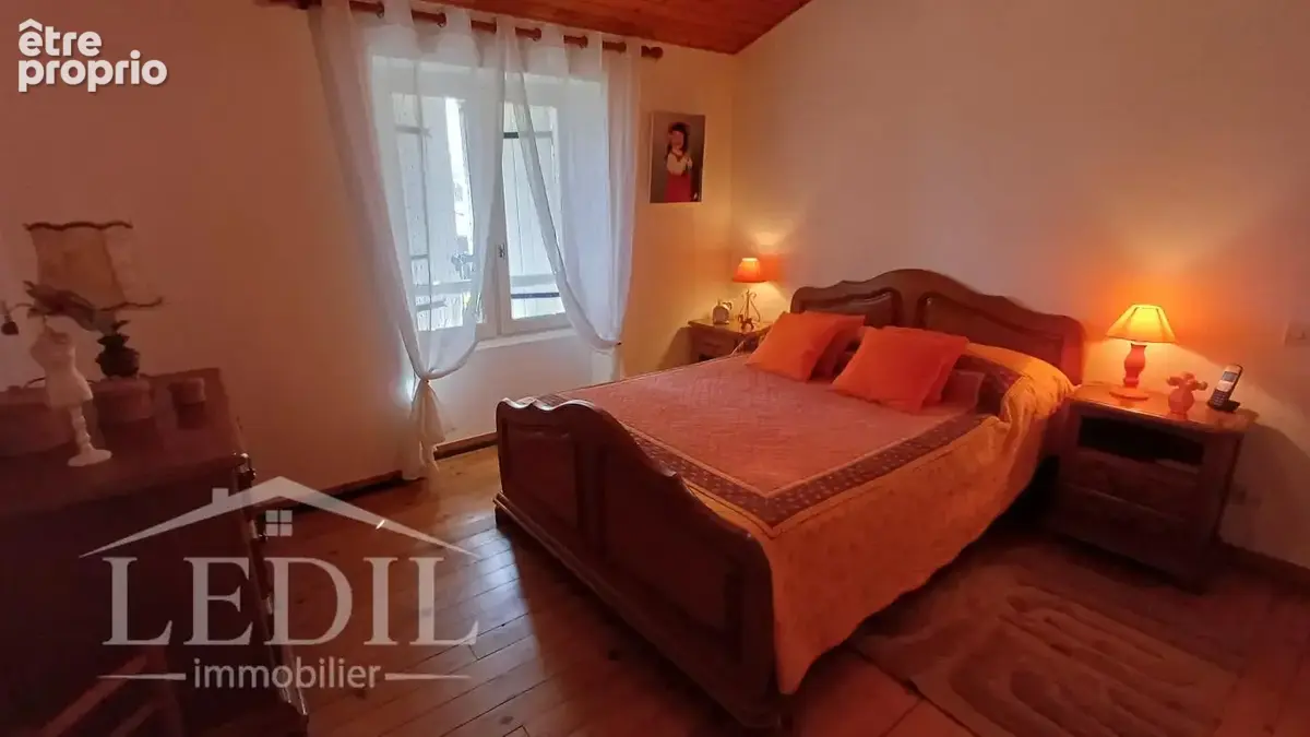 Maison en pierre de caractère – 173 m² – 5 chambres – Terrain de plus de 1 000 m² – Noaillan - photo 7