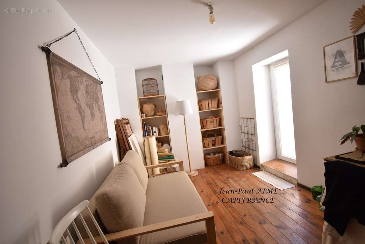 Issirac – maison de village t3 en pierre avec toit-terrasse et vue – dépendances en option - photo 5