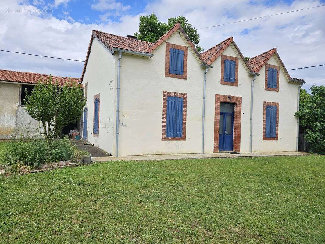 Maison à MADIRAN