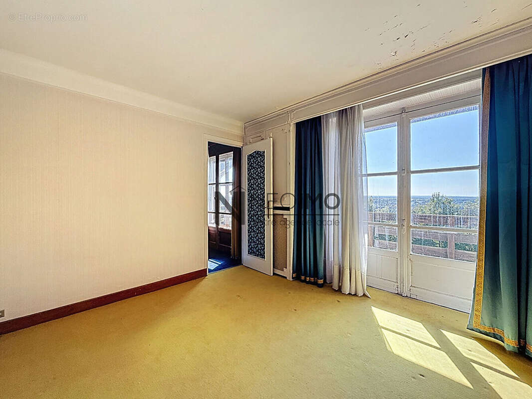 Maison à NEUFCHATEAU