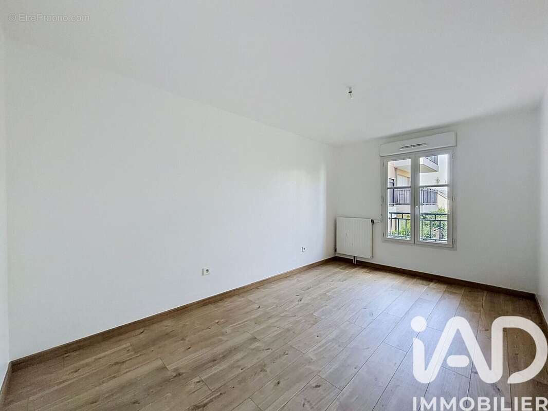 Appartement 69 m² à Franconville  - photo 4