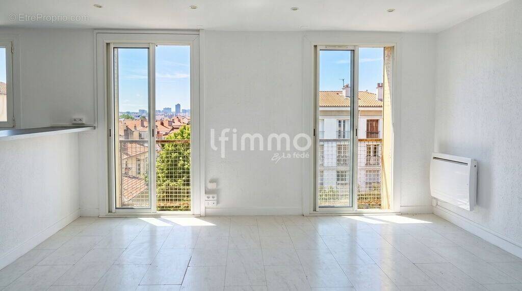 Appartement à MARSEILLE-9E