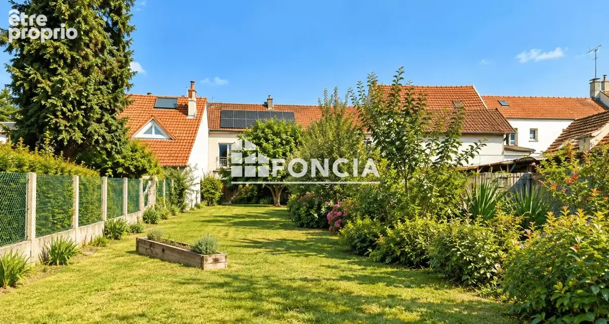 Croissy-Beaubourg centre : Maison ancienne avec jardin de 680 m², DPE C - photo 2