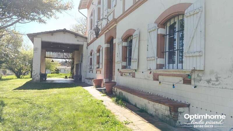 Maison à LA SALVETAT-SAINT-GILLES