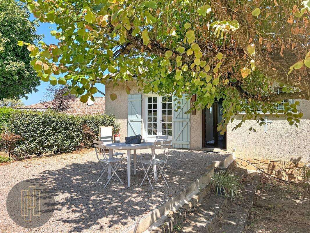 Exclusivité villa Saint Jean des Vignes terrain de 1900 m2 - photo 12