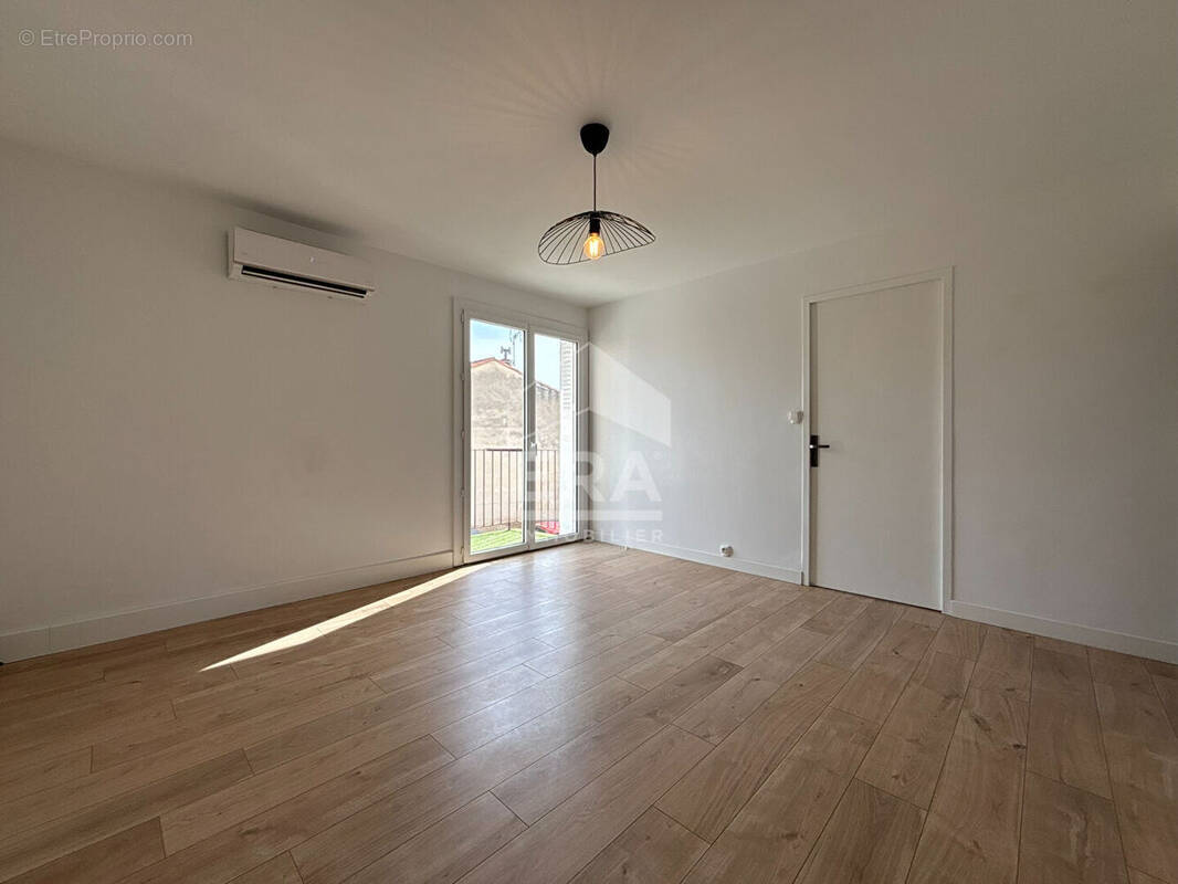Appartement à SORGUES