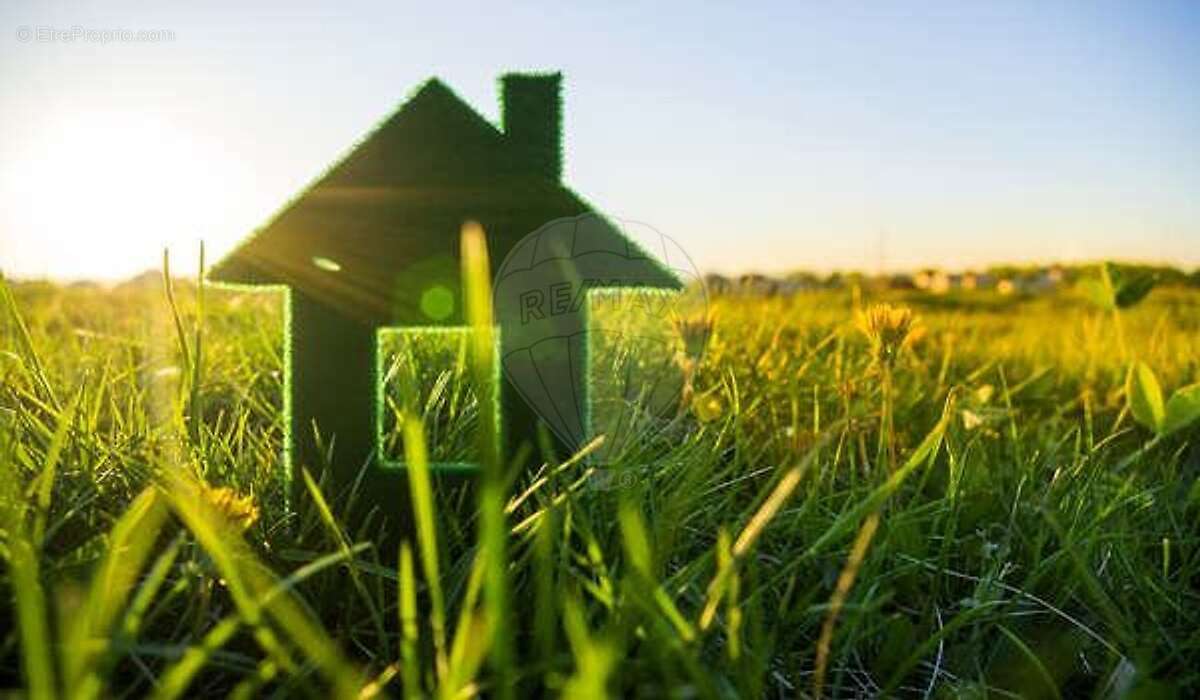 Terrain à SAINTE-LUCE-SUR-LOIRE