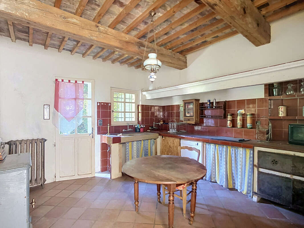 Maison Aubagne 6 pièce(s) 160 m2 - photo 2