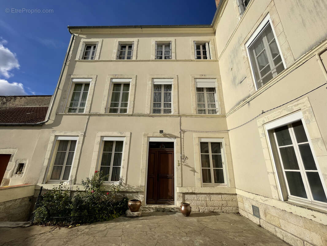 Maison à BONNY-SUR-LOIRE