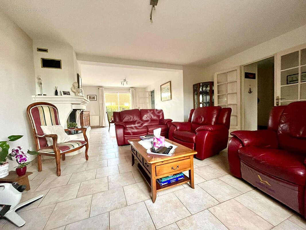 Maison à MARLY-LA-VILLE