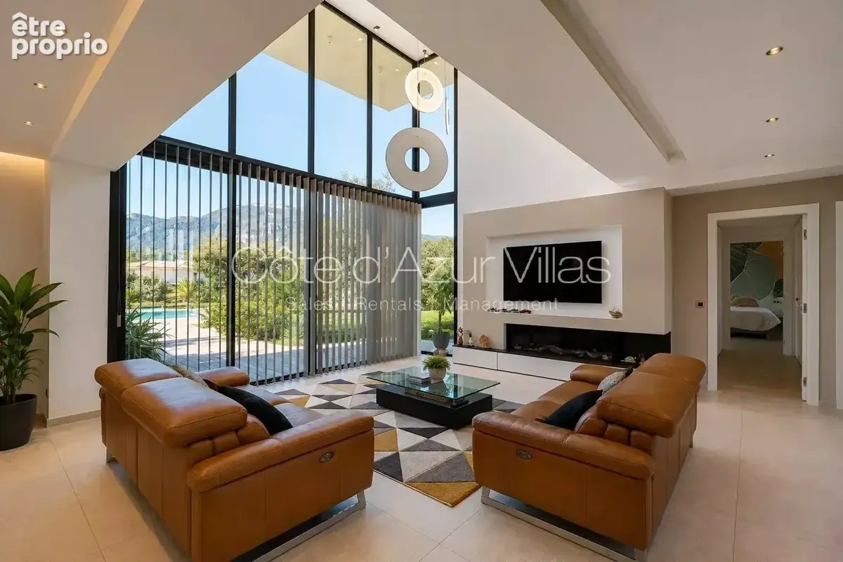 Villa contemporaine d'exception avec volumes spectaculaires et vue panoramique - photo 3