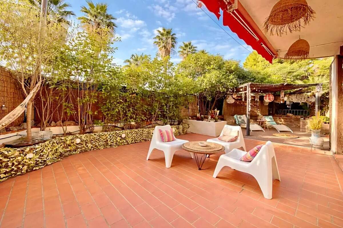 Cannes Basse Californie – Rare appartement 5 pièces en rez-de-jardin avec 127 m² d’extérieur - photo 9