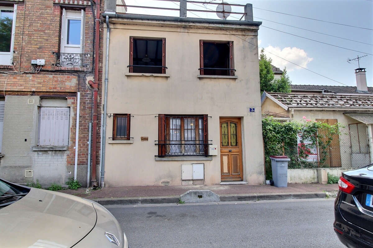 Maison à MONTREUIL