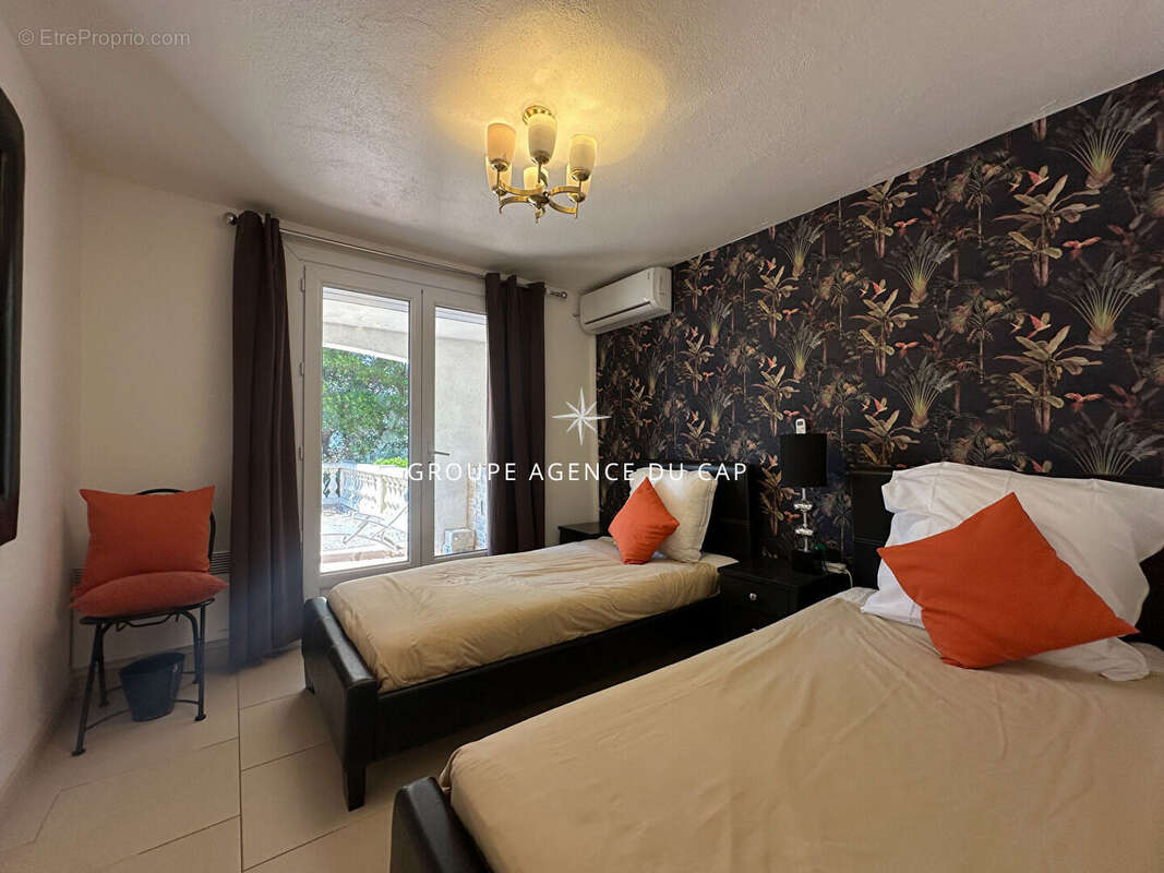 Maison à LES ISSAMBRES