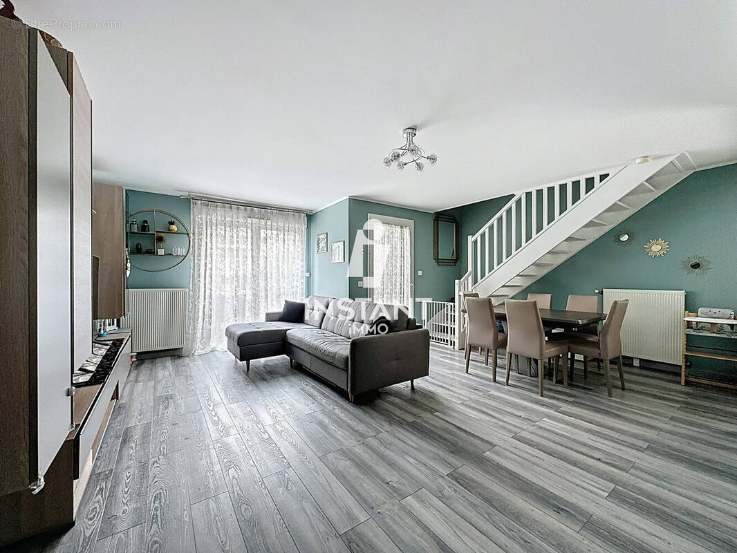 Appartement à VILLENEUVE-LE-ROI