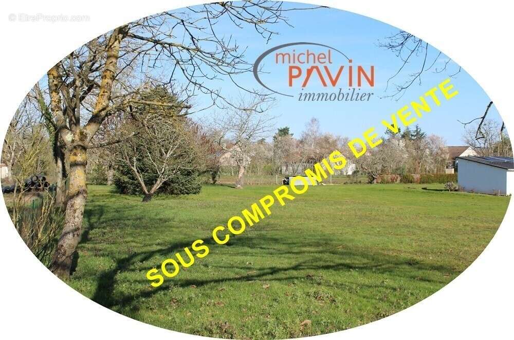 Terrain à LA GUERCHE-SUR-L'AUBOIS