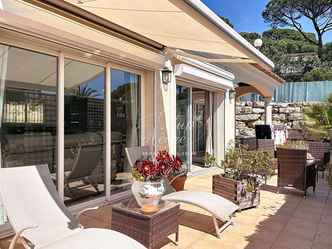 Maison rénovée proche commodités avec jardin et 3 parkings à vendre à sainte maxime - golfe de saint tropez - photo 16