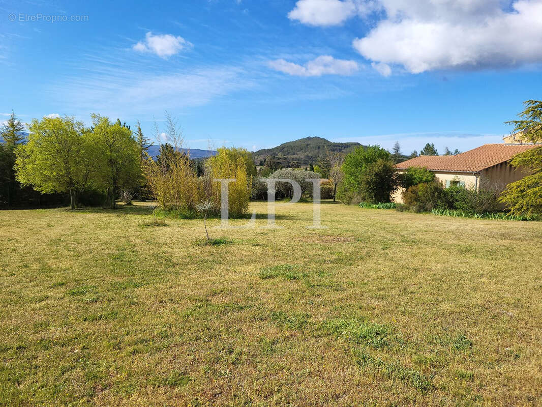 Maison à SAINT-SATURNIN-LES-APT