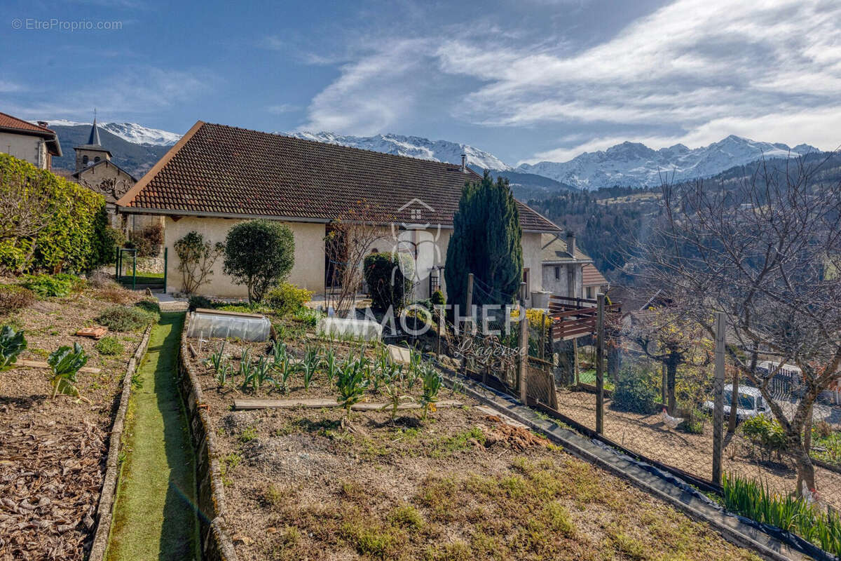Maison à LES ADRETS