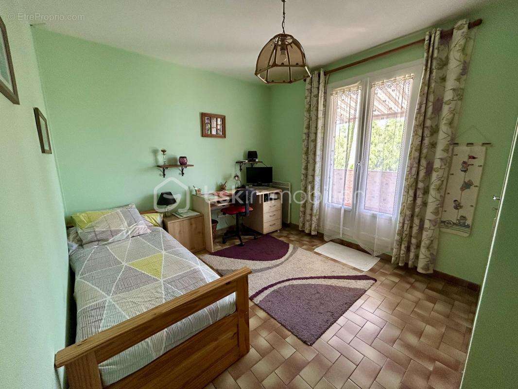 Maison à SOLLIES-VILLE