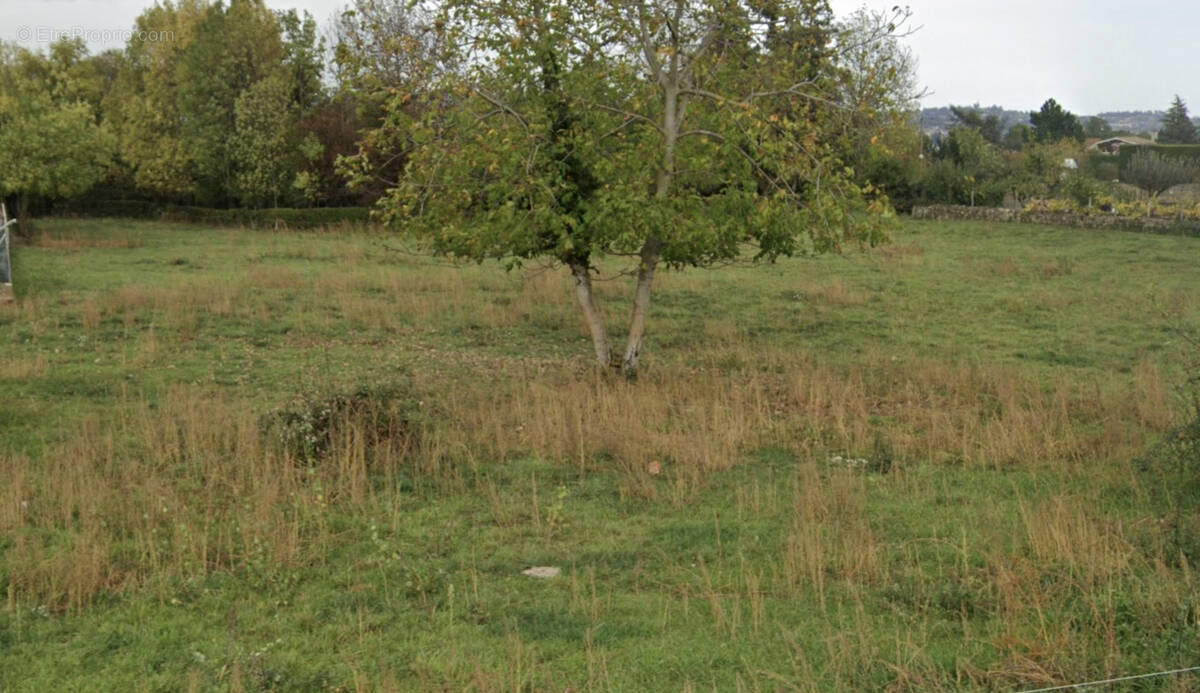 Terrain à ROIFFIEUX
