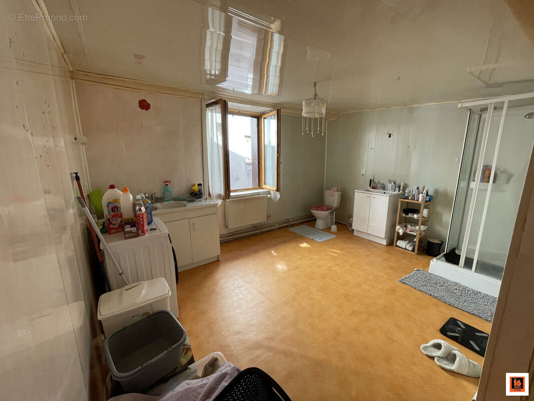 Maison 115 m² à Thiers  - photo 6