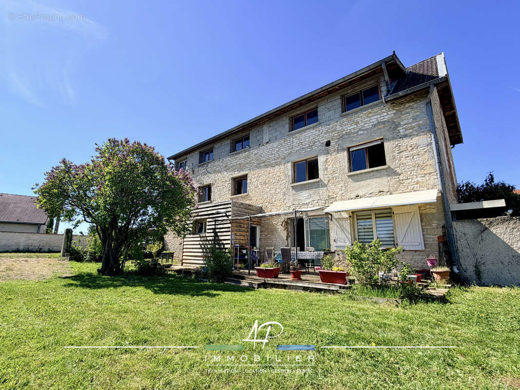 Maison à RUFFEY-LES-ECHIREY