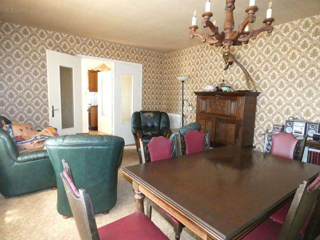Maison 145 m2 / 2 appts / grange / terrain avec vue 3142m² - photo 9