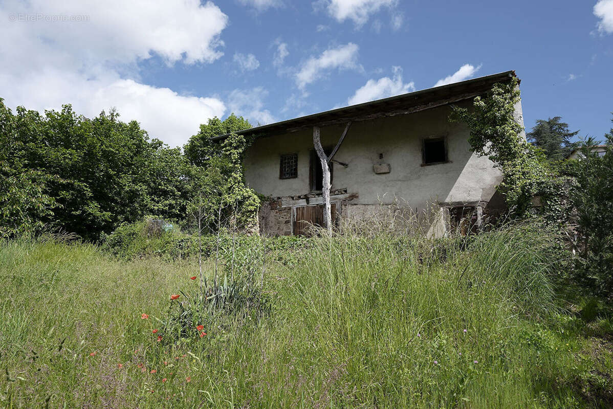 Terrain à RENAISON
