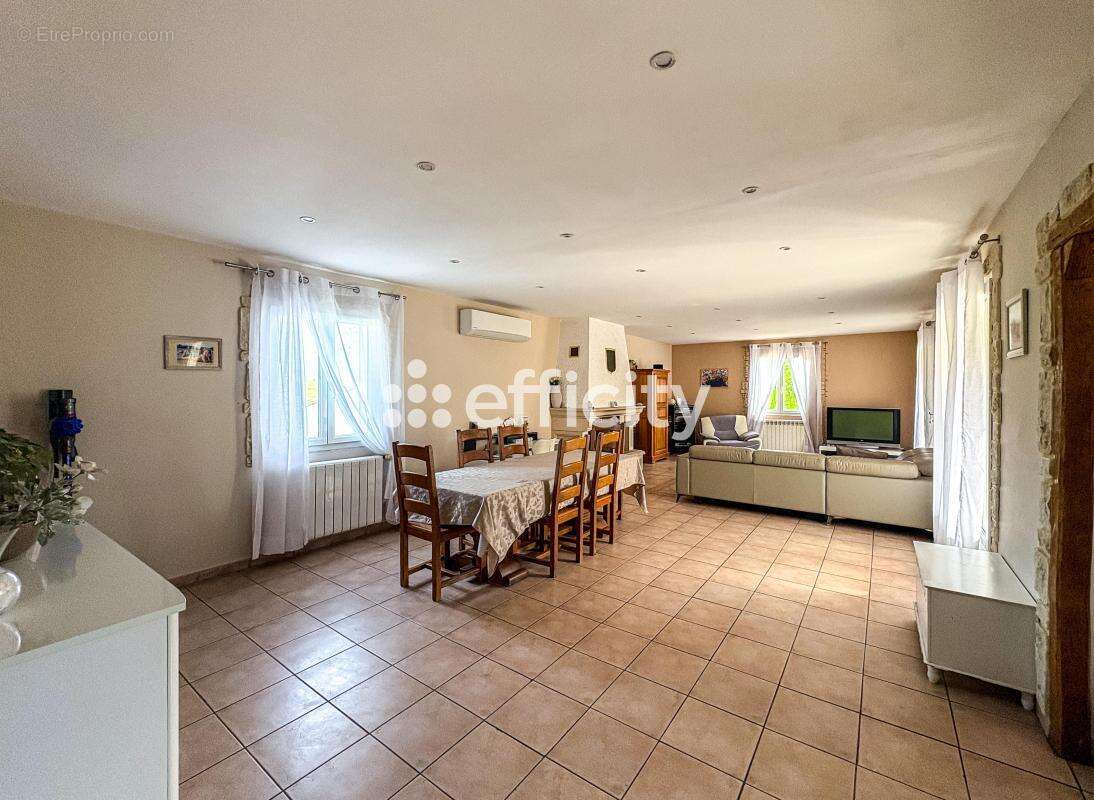 Maison à ENSUES-LA-REDONNE