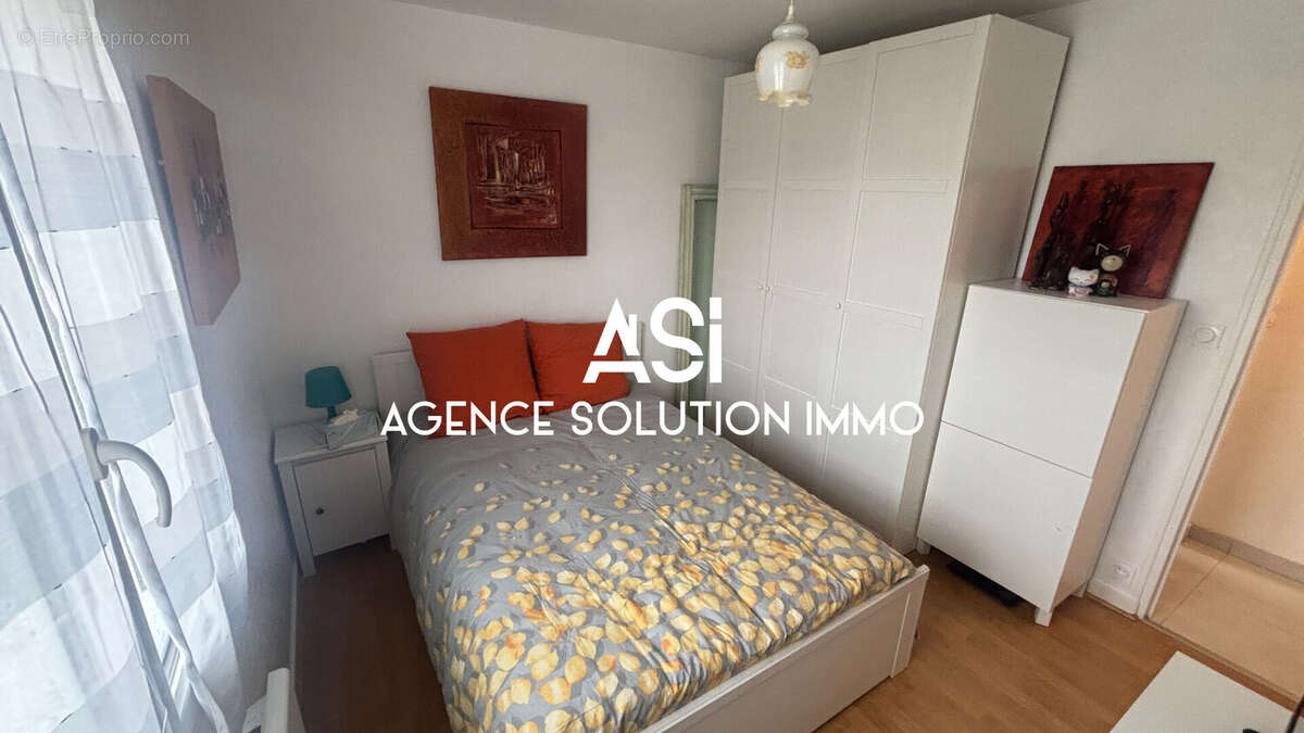 Maison à AMBRIERES-LES-VALLEES