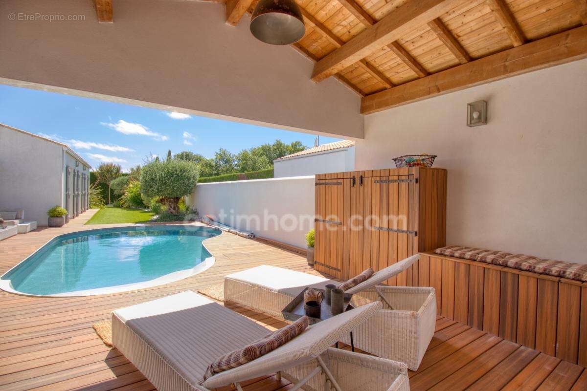 Villa de plain-pied, 174 m², 4 Chambres.Piscine chauffée, Le Château-d'Oléron (17) - photo 4