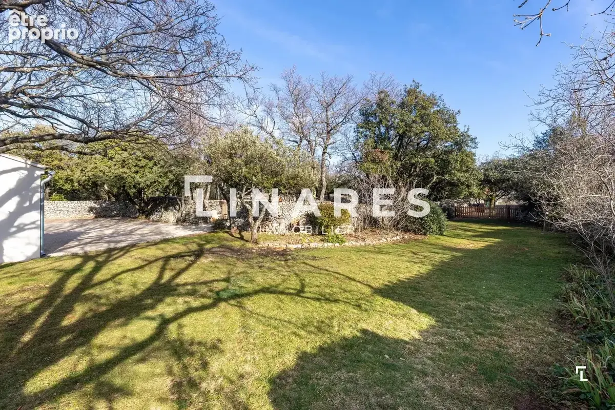 EDEN CHIC - Maison T6 de 132m2 - Terrain de 2840 m2 - Piscine - Garage - NORD LUBERON - 84570 BLAUVAC - photo 9