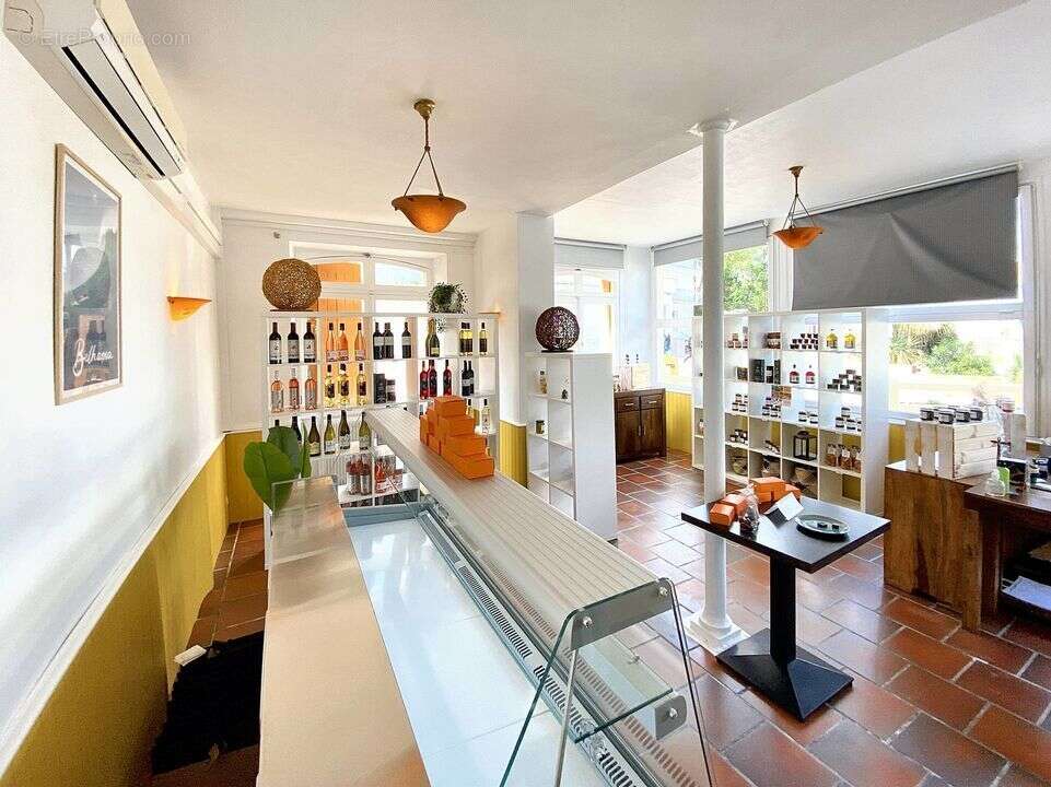 Commerce à CAZAUBON