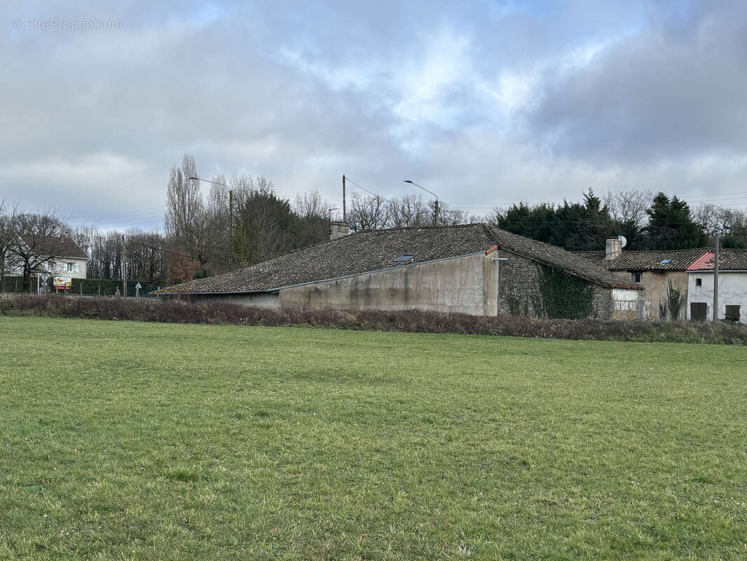 Terrain à CEAUX-EN-COUHE