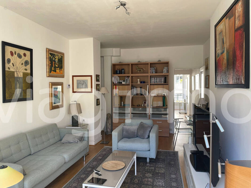 Appartement à MARSEILLE-2E