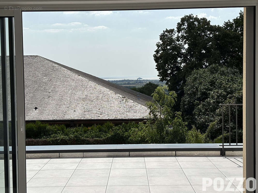 A Vendre -  Avranches - Appartement 4 pièce(s) 98,68 m² - terrasse et parking - photo 2