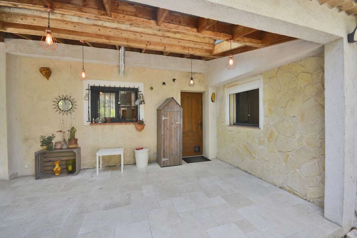 Maison à MOUANS-SARTOUX