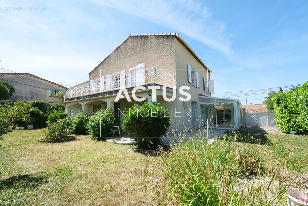 Maison 179 m² à Salon-De-Provence  - photo 2
