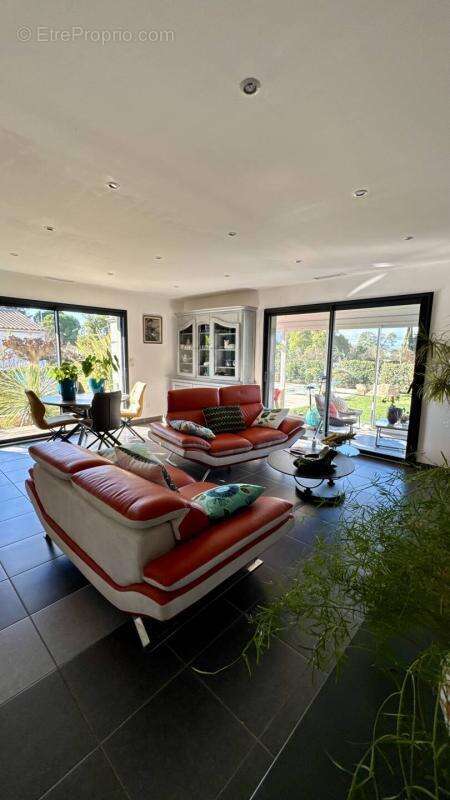 Maison à LANSARGUES