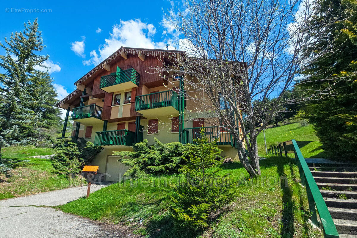 Appartement à SAINT-ETIENNE-DE-TINEE