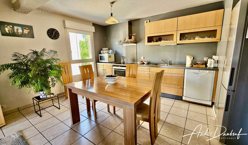 Appartement à VALLEIRY